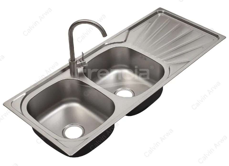 Double bowl sink with drainer